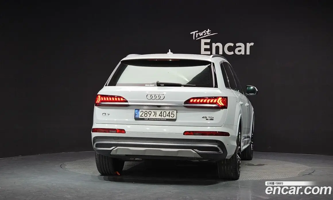 Audi Q7 2021 3.0 автомат (гидро), фото 3 Audi Q7 2021 3.0 автомат (гидро), фото 3