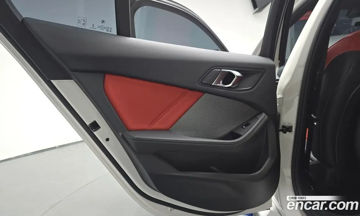 BMW 1 серия 2025 2.0 автомат (гидро), фото 14 BMW 1 серия 2025 2.0 автомат (гидро), фото 14