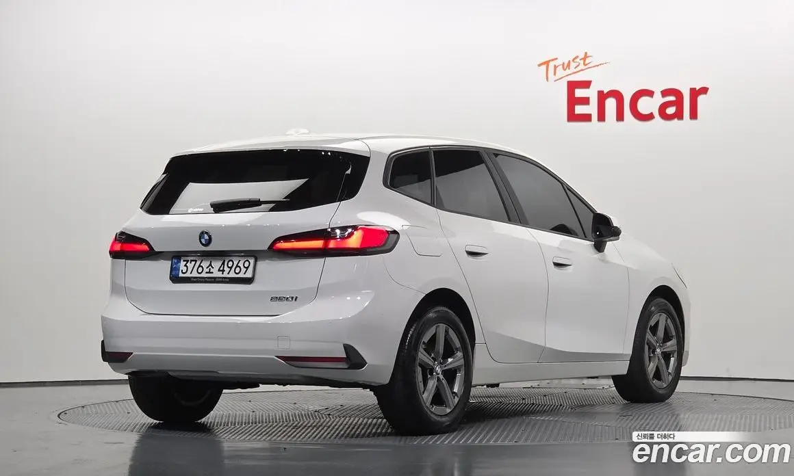 BMW 2 серия 2023 2.0 автомат (гидро), фото 2 BMW 2 серия 2023 2.0 автомат (гидро), фото 2