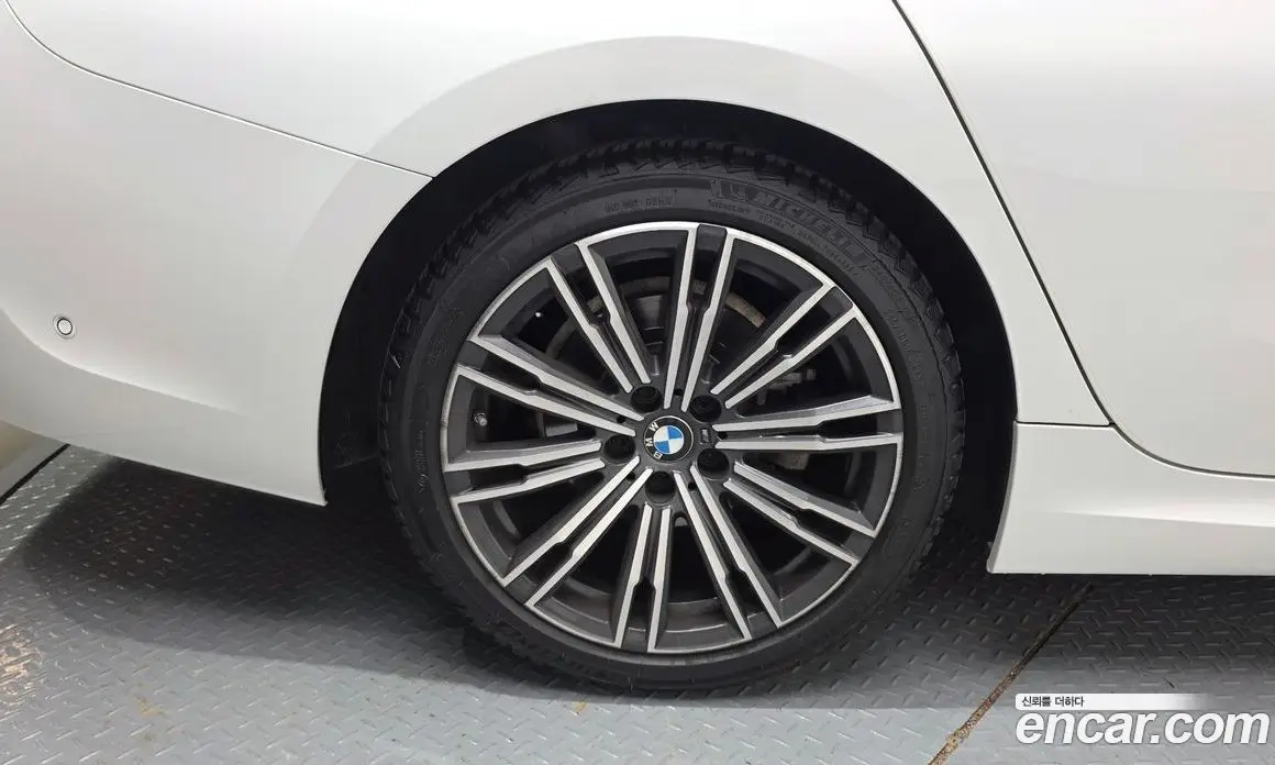 BMW 3 серия 2021 2.0 автомат (гидро), фото 5