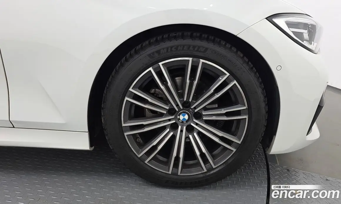 BMW 3 серия 2021 2.0 автомат (гидро), фото 7