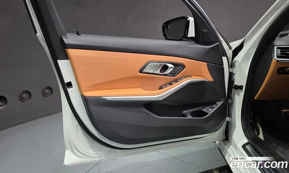 BMW 3 серия 2023 2.0 автомат (гидро), фото 14