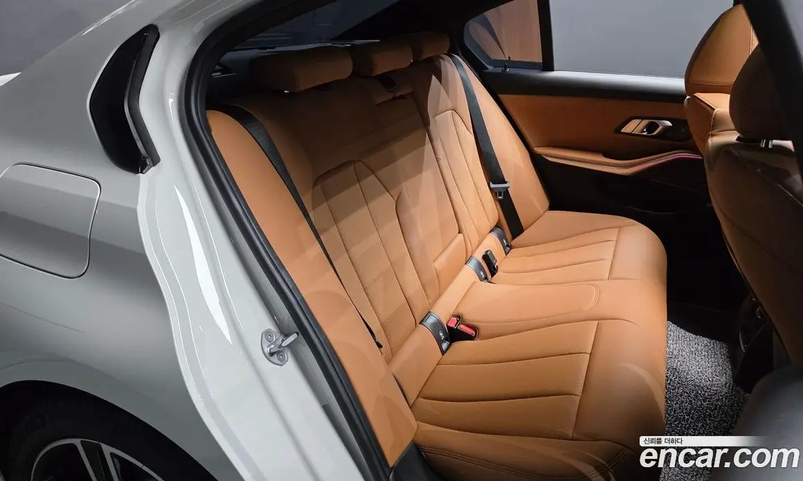 BMW 3 серия 2025 2.0 автомат (гидро), фото 17