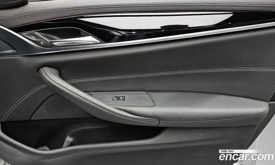 BMW 5 серия 2018 2.0 автомат (гидро), фото 14