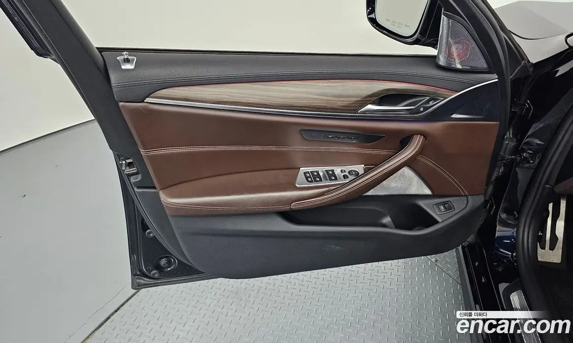 BMW 5 серия 2018 2.0 автомат (гидро), фото 13 BMW 5 серия 2018 2.0 автомат (гидро), фото 13