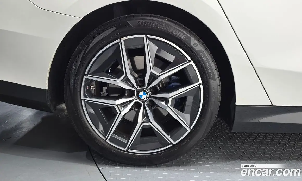 BMW 5 серия 2024 2.0 автомат (гидро), фото 4