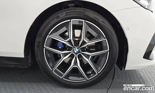 BMW 5 серия 2024 2.0 автомат (гидро), миниатюра 6