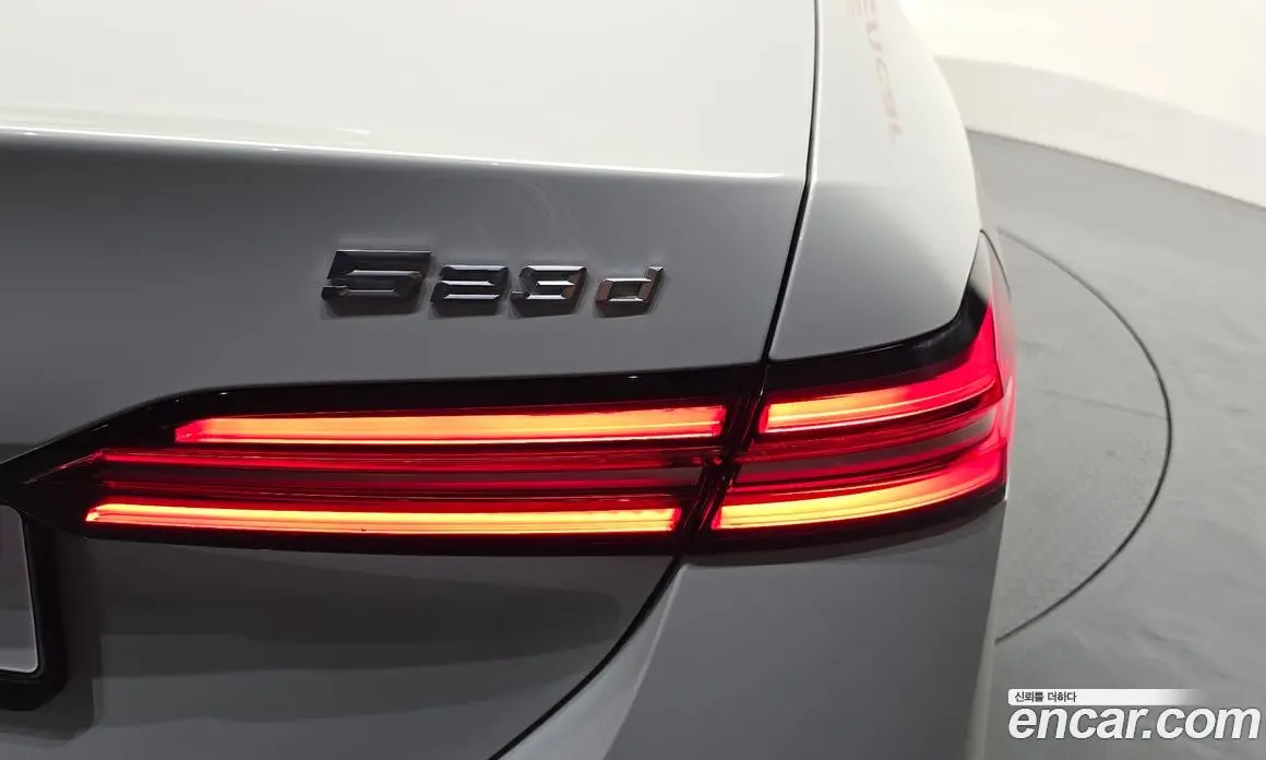 BMW 5 серия 2024 2.0 автомат (гидро), фото 8