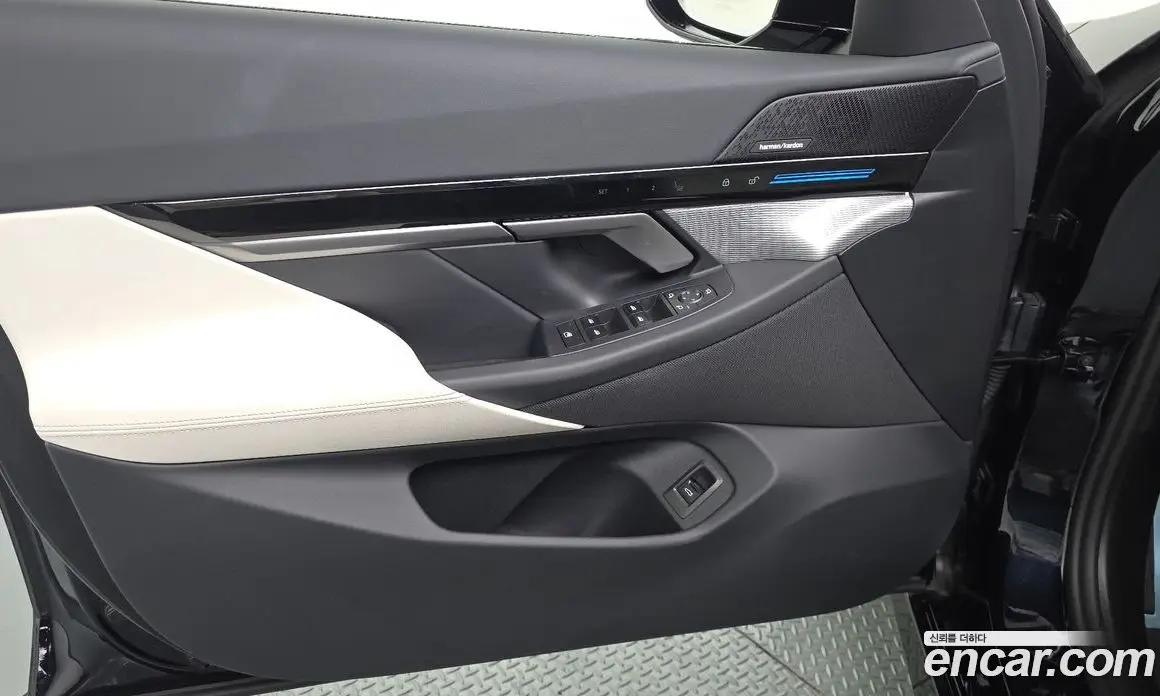 BMW 5 серия 2024 2.0 автомат (гидро), фото 14 BMW 5 серия 2024 2.0 автомат (гидро), фото 14
