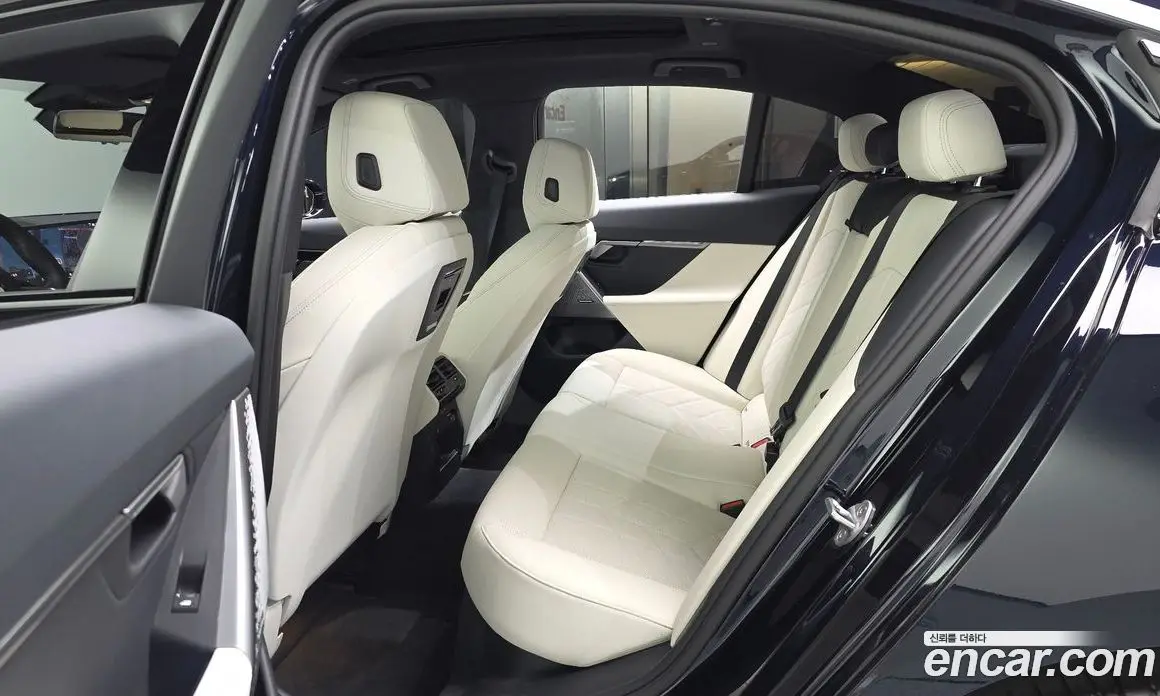 BMW 5 серия 2024 2.0 автомат (гидро), фото 16 BMW 5 серия 2024 2.0 автомат (гидро), фото 16