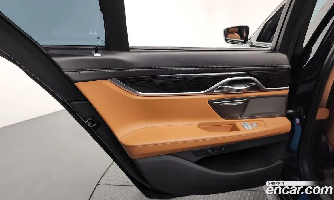 BMW 7 серия 2018 3.0 автомат (гидро), фото 15