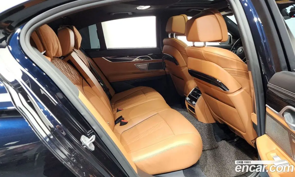 BMW 7 серия 2018 3.0 автомат (гидро), фото 16