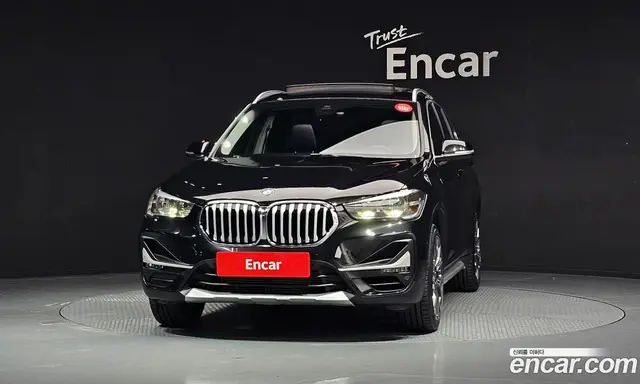 BMW X1 2022 2.0 автомат (гидро), миниатюра 3