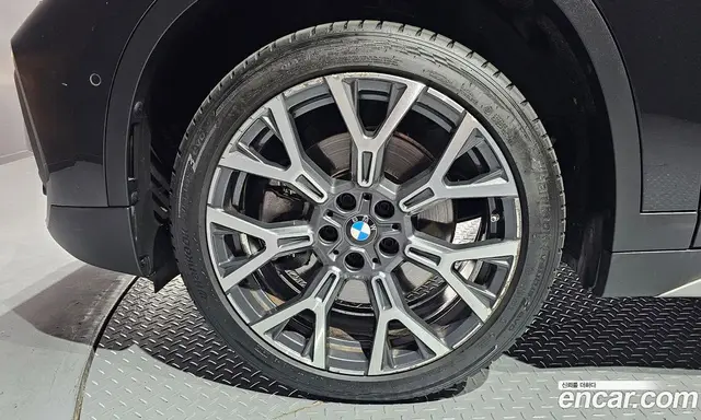 BMW X1 2022 2.0 автомат (гидро), миниатюра 5