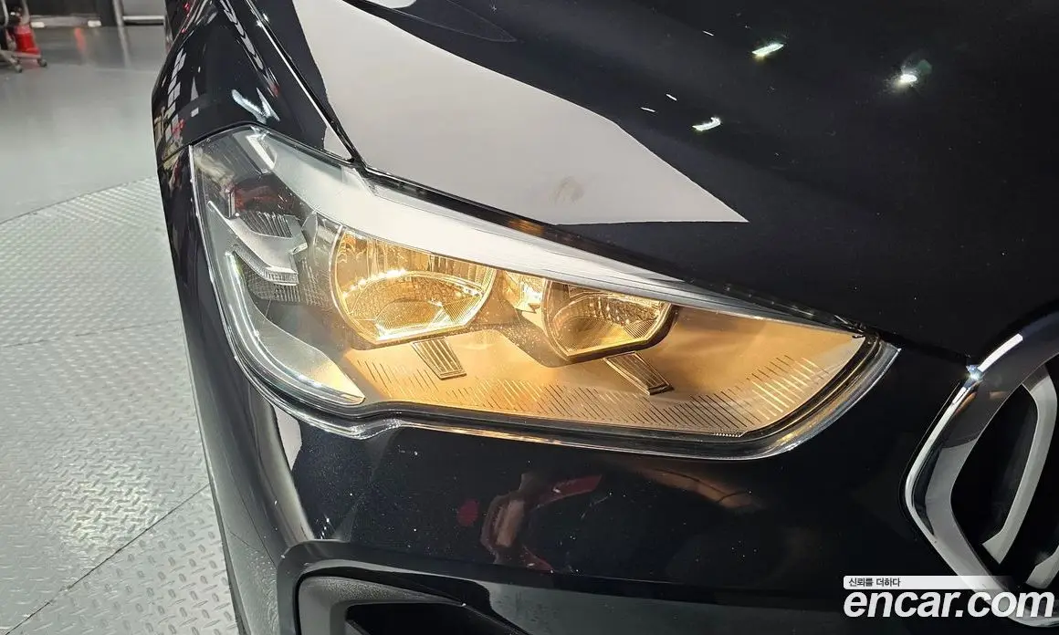 BMW X1 2022 2.0 автомат (гидро), фото 8