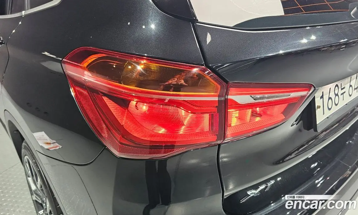 BMW X1 2022 2.0 автомат (гидро), фото 9