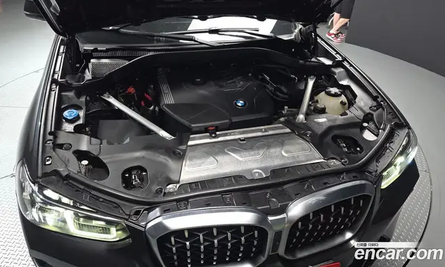 BMW X4 2023 2.0 автомат (гидро), миниатюра 6