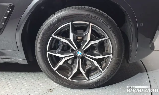 BMW X4 2023 2.0 автомат (гидро), миниатюра 7