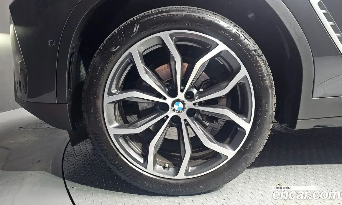 BMW X4 2024 2.0 автомат (гидро), фото 5 BMW X4 2024 2.0 автомат (гидро), фото 5