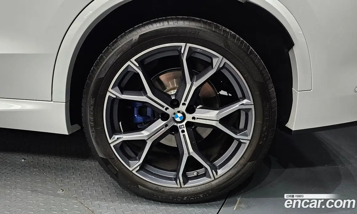 BMW X5 2025 3.0 автомат (гидро), фото 6