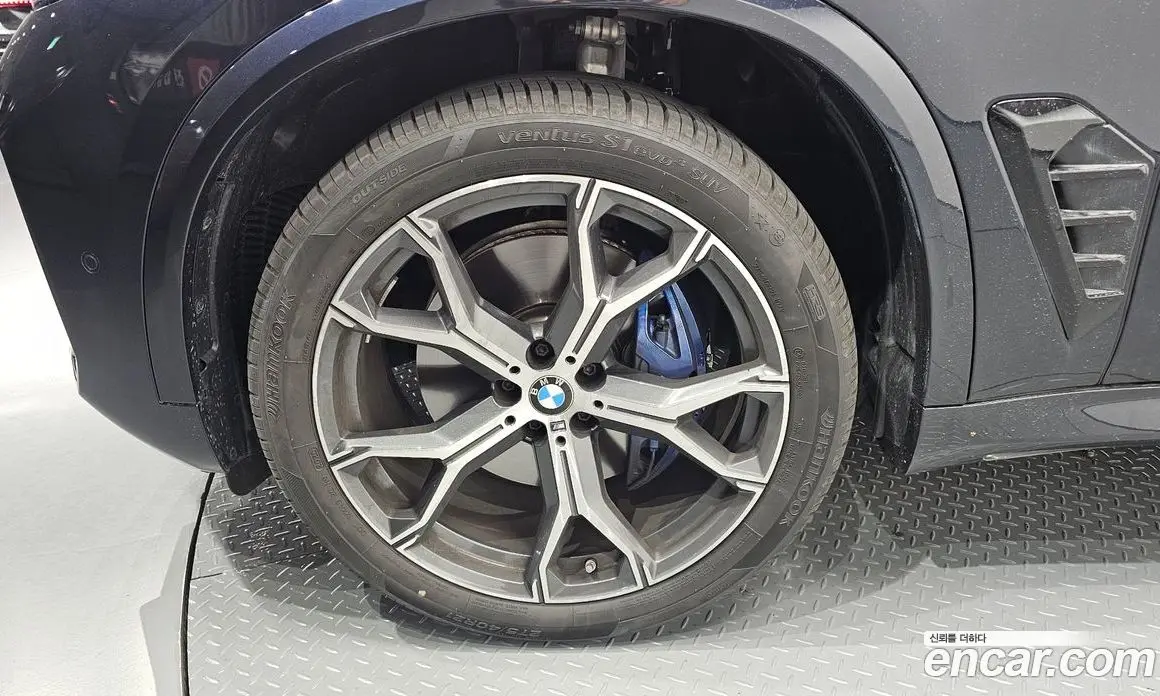 BMW X5 2025 3.0 автомат (гидро), фото 5