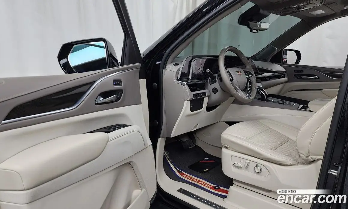 Cadillac Escalade 2023 6.2 автомат (гидро), фото 13