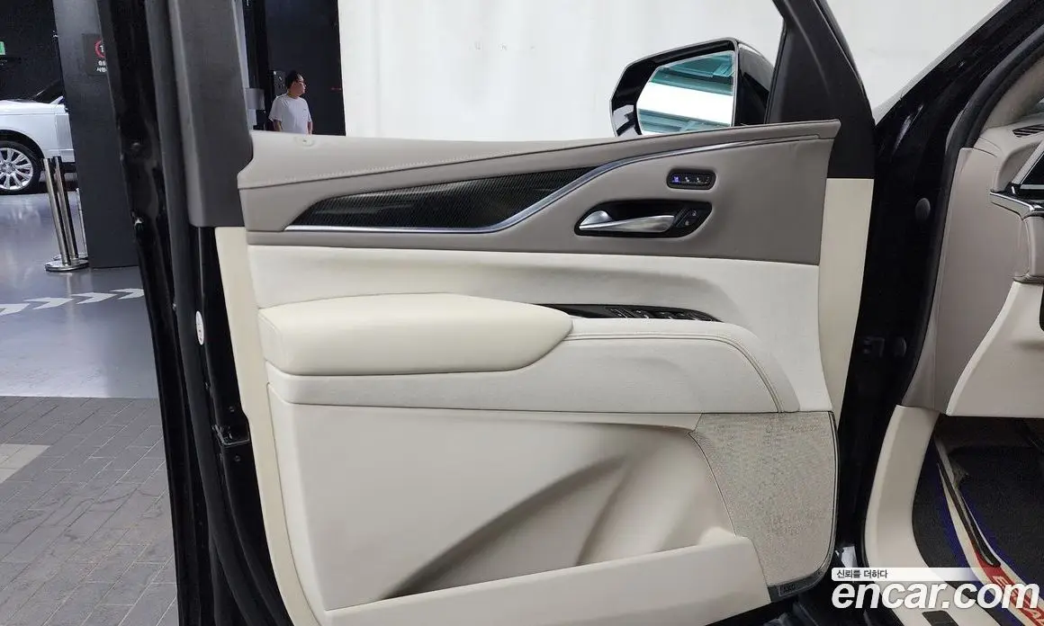 Cadillac Escalade 2023 6.2 автомат (гидро), фото 14