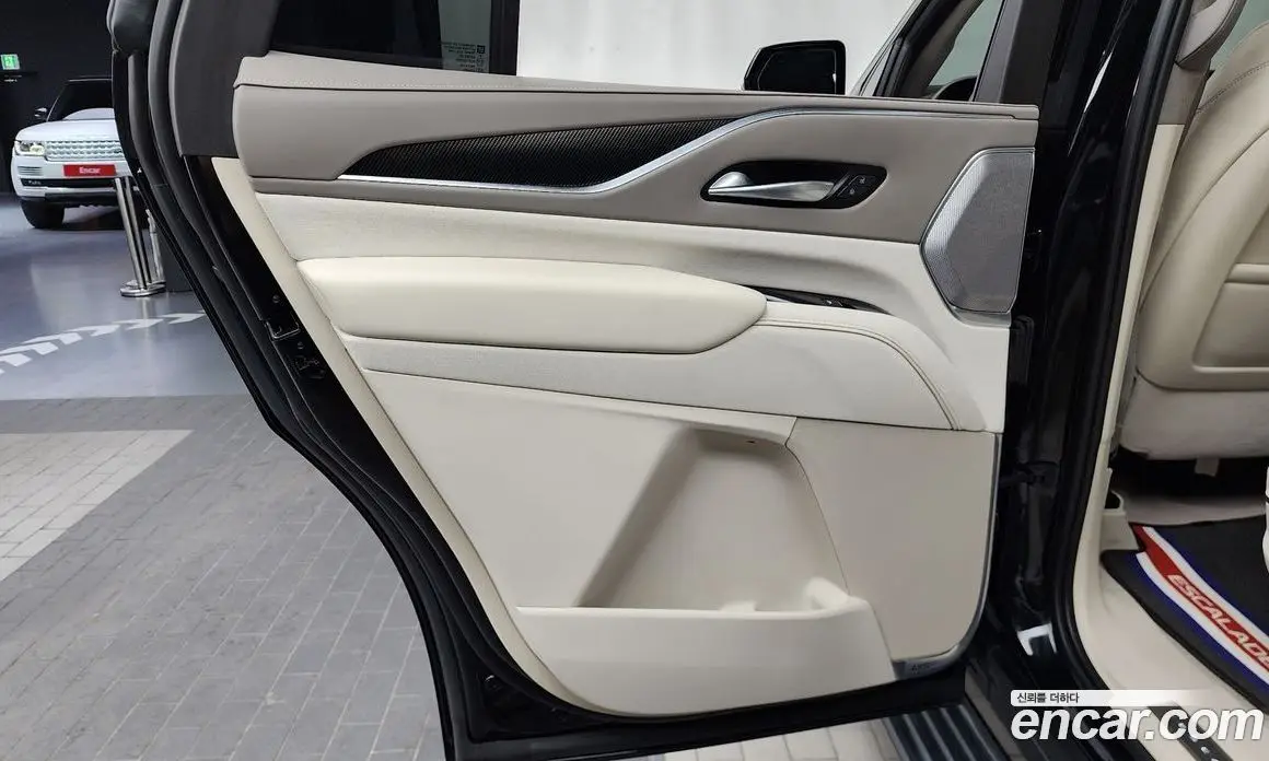 Cadillac Escalade 2023 6.2 автомат (гидро), фото 15