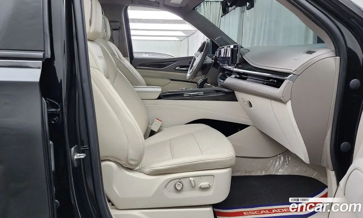 Cadillac Escalade 2023 6.2 автомат (гидро), фото 17