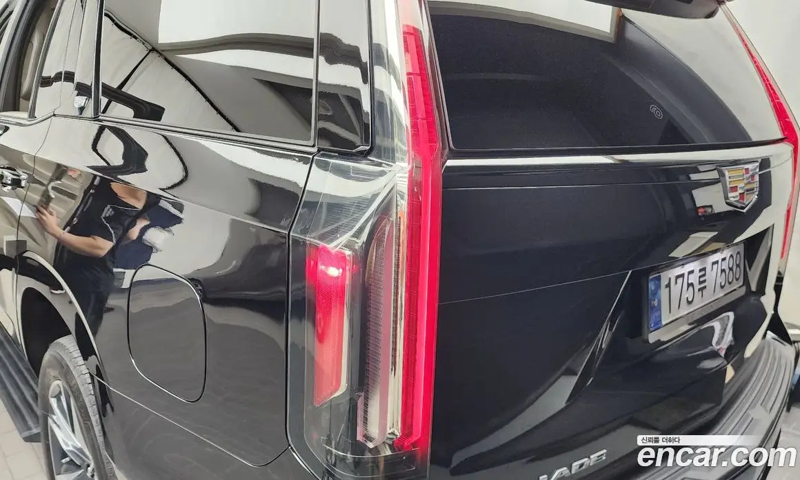 Cadillac Escalade 2023 6.2 автомат (гидро), фото 9