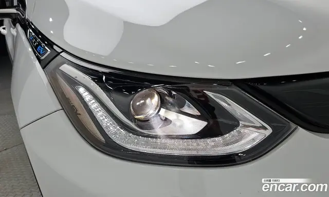 Chevrolet Bolt EV 2017 0.2 автомат (гидро), миниатюра 7 Chevrolet Bolt EV 2017 0.2 автомат (гидро), миниатюра 7