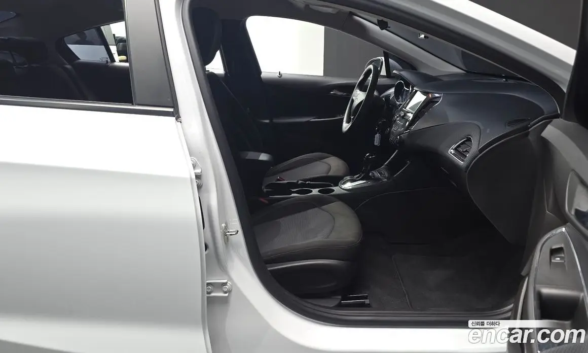 Chevrolet Cruze 2017 1.4 автомат (гидро), фото 16 Chevrolet Cruze 2017 1.4 автомат (гидро), фото 16