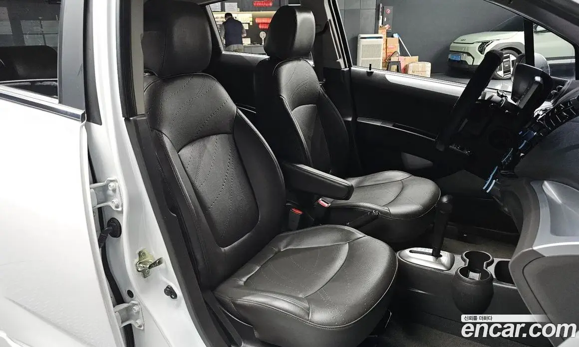 Chevrolet Spark 2013 1.0 автомат (гидро), фото 16