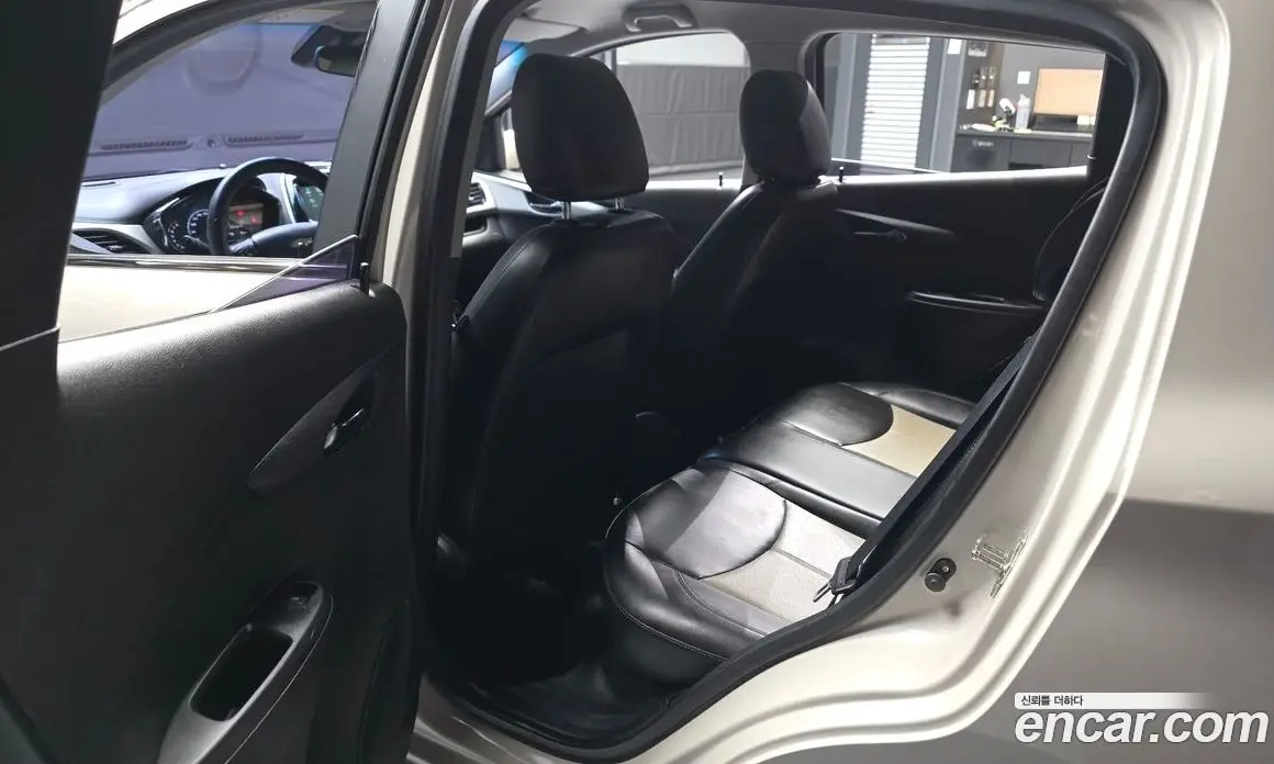 Chevrolet Spark 2016 1.0 автомат (гидро), фото 17
