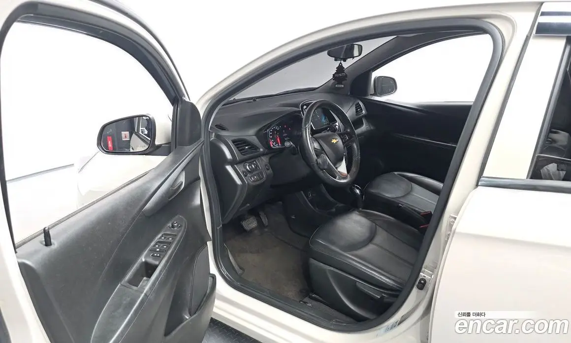 Chevrolet Spark 2016 1.0 автомат (гидро), фото 13