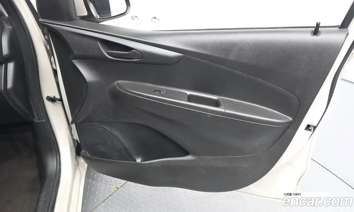 Chevrolet Spark 2016 1.0 автомат (гидро), фото 14