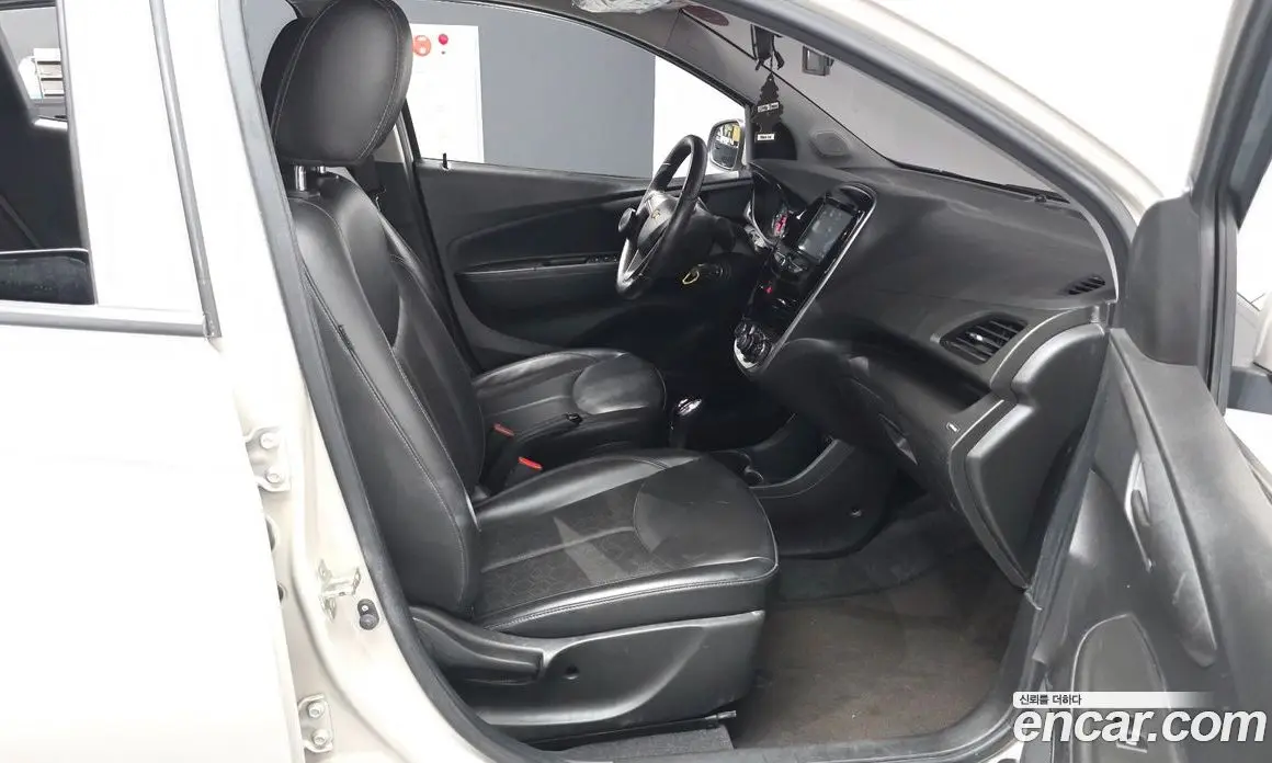 Chevrolet Spark 2016 1.0 автомат (гидро), фото 17