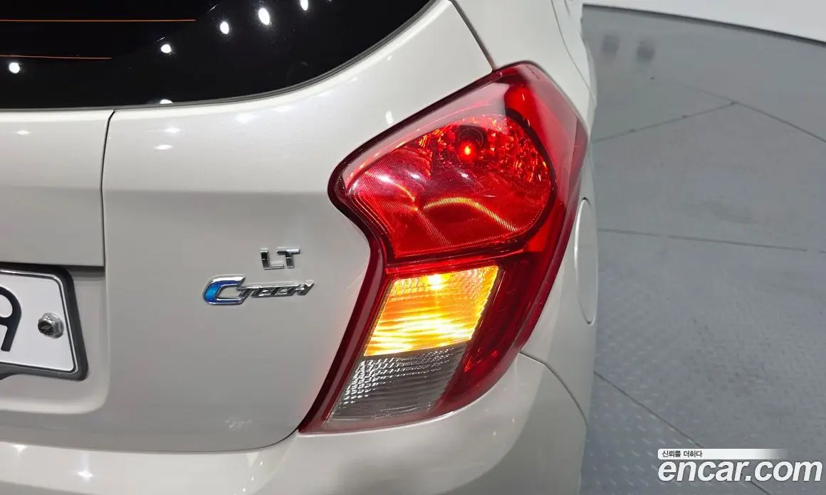 Chevrolet Spark 2016 1.0 автомат (гидро), фото 9