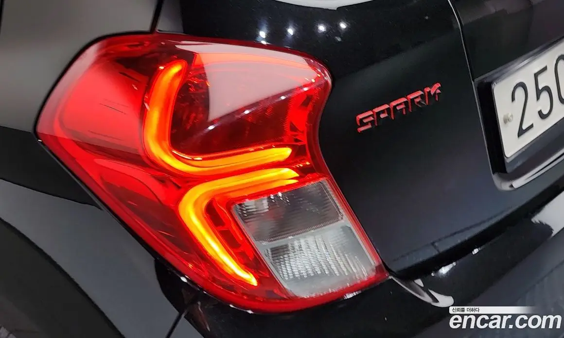 Chevrolet Spark 2021 1.0 автомат (гидро), фото 9