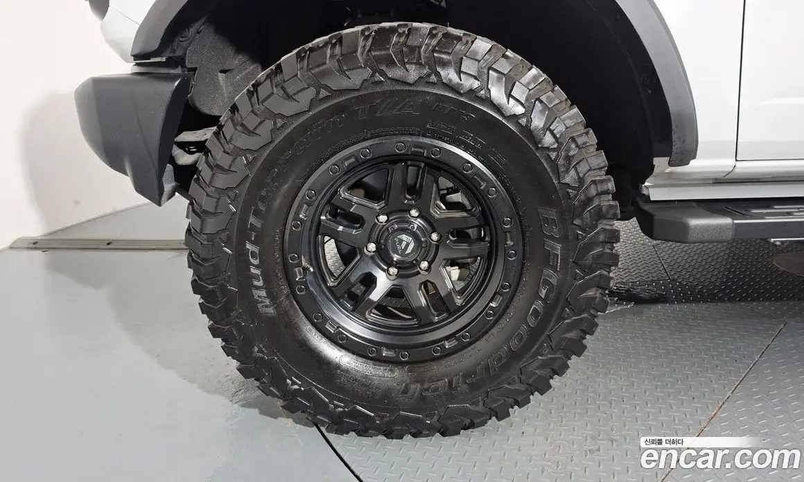 Ford Bronco 2023 2.7 автомат (гидро), фото 5