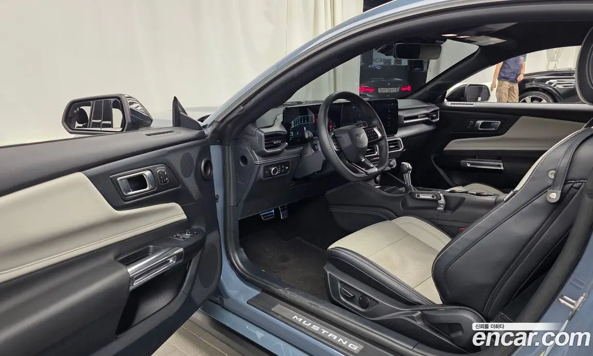 Ford Mustang 2024 5.0 автомат (гидро), фото 13