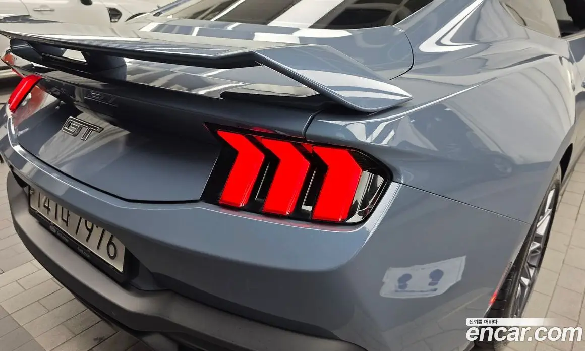 Ford Mustang 2024 5.0 автомат (гидро), фото 9