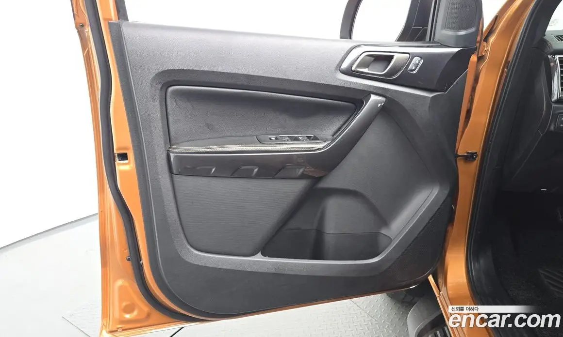 Ford Ranger 2022 2.0 автомат (гидро), фото 14