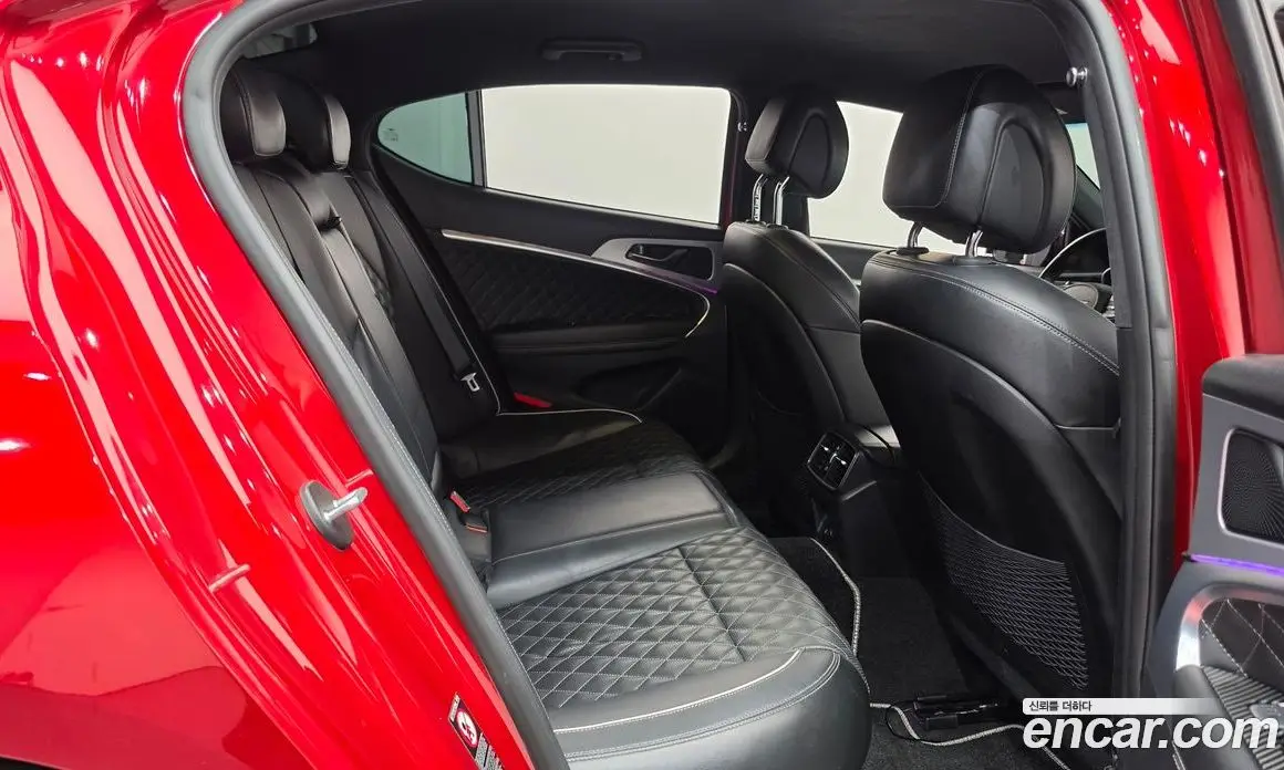 Genesis G70 2018 3.3 автомат (гидро), фото 17 Genesis G70 2018 3.3 автомат (гидро), фото 17