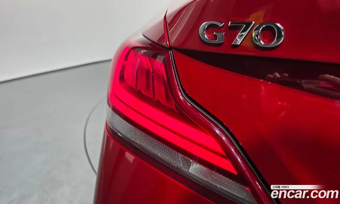 Genesis G70 2018 3.3 автомат (гидро), фото 9 Genesis G70 2018 3.3 автомат (гидро), фото 9