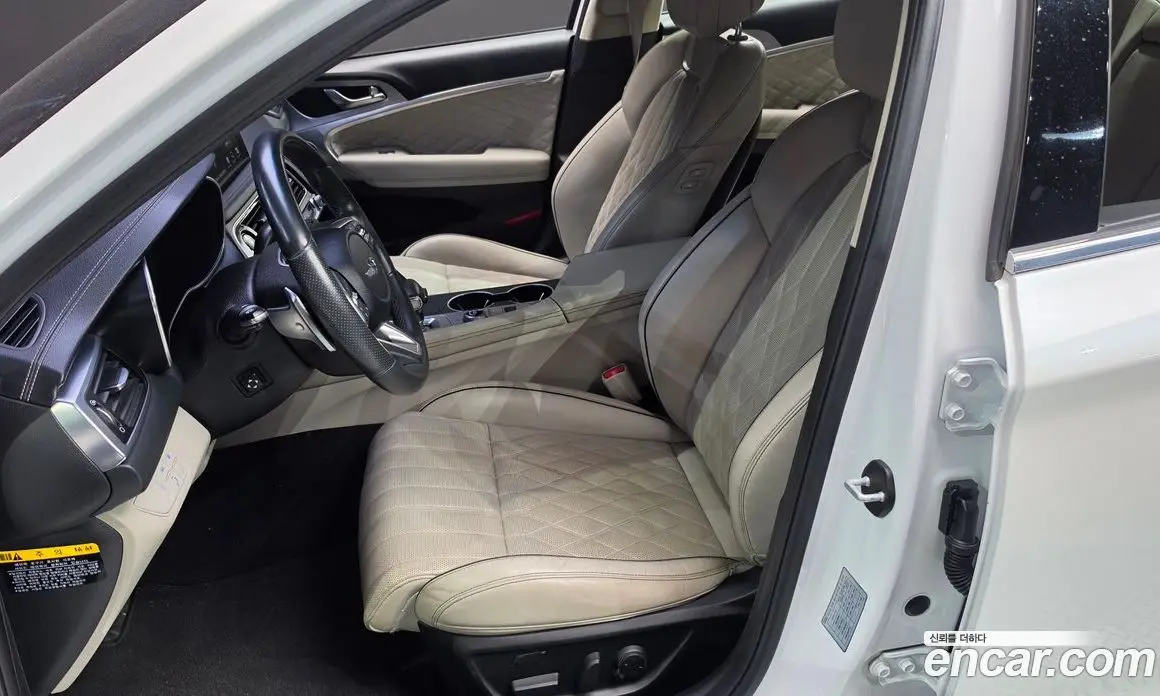 Genesis G70 2019 2.2 автомат (гидро), фото 13 Genesis G70 2019 2.2 автомат (гидро), фото 13