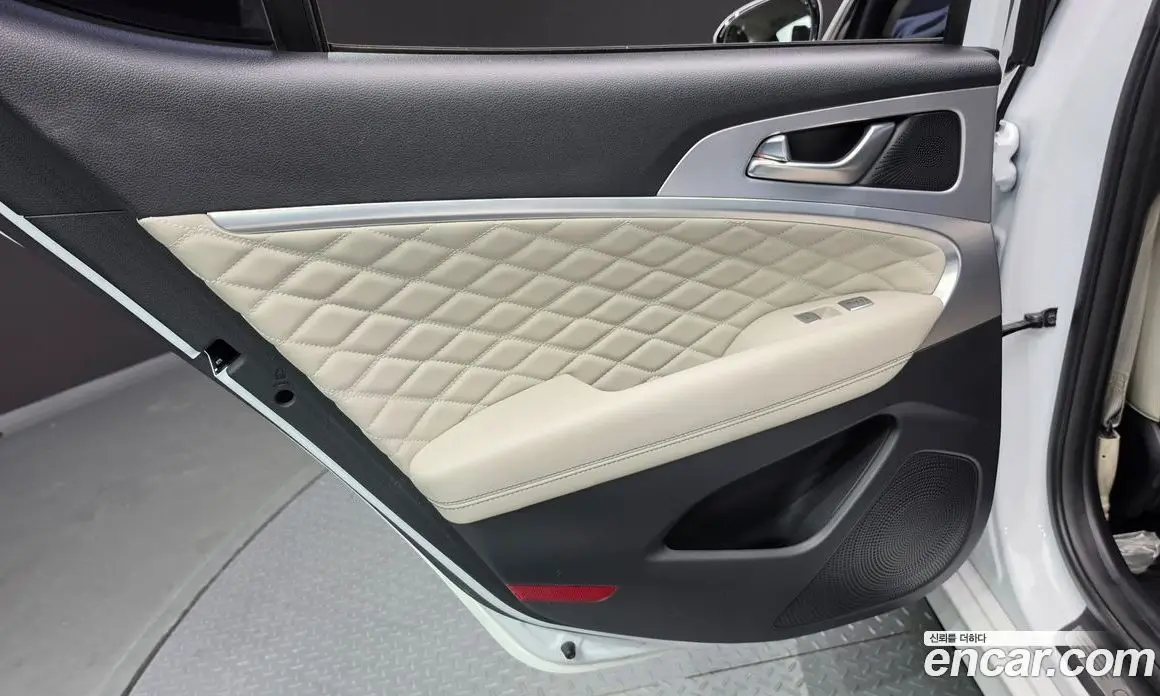Genesis G70 2019 2.2 автомат (гидро), фото 15 Genesis G70 2019 2.2 автомат (гидро), фото 15