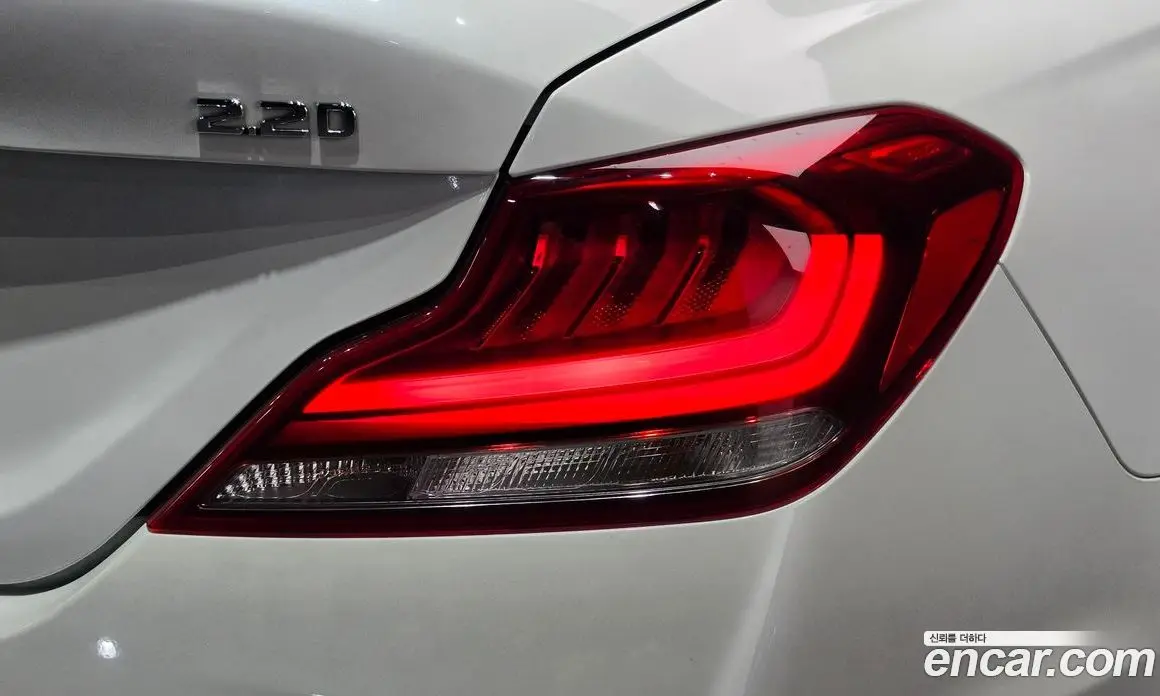 Genesis G70 2019 2.2 автомат (гидро), фото 9 Genesis G70 2019 2.2 автомат (гидро), фото 9