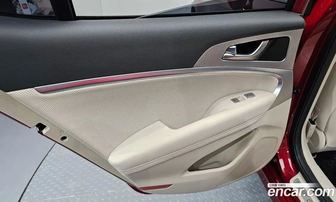 Genesis G70 2021 2.0 автомат (гидро), фото 14 Genesis G70 2021 2.0 автомат (гидро), фото 14