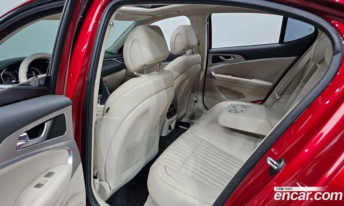 Genesis G70 2021 2.0 автомат (гидро), фото 17 Genesis G70 2021 2.0 автомат (гидро), фото 17